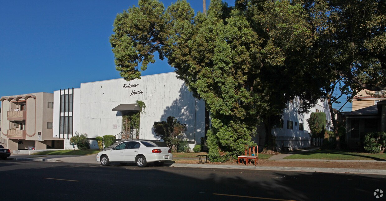 Foto del edificio - 631 E Orange Grove Ave