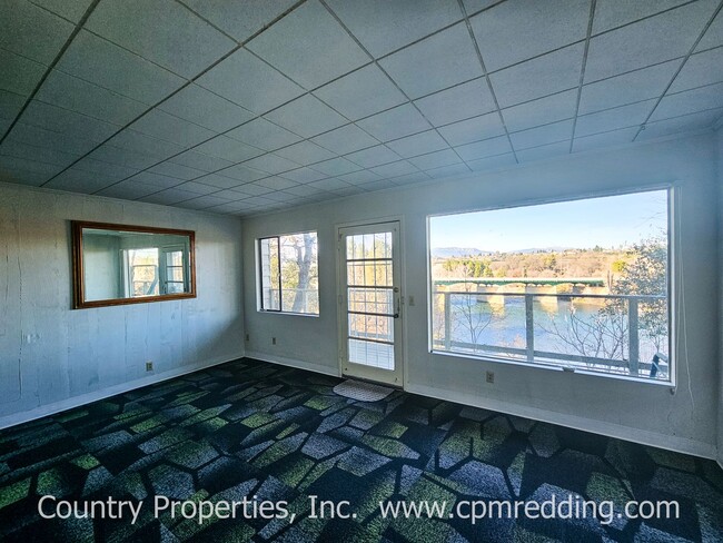 Building Photo - 1001 East