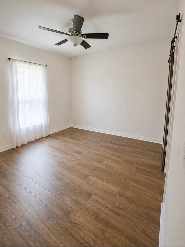 Foto del edificio - 1679 Pickens Cir