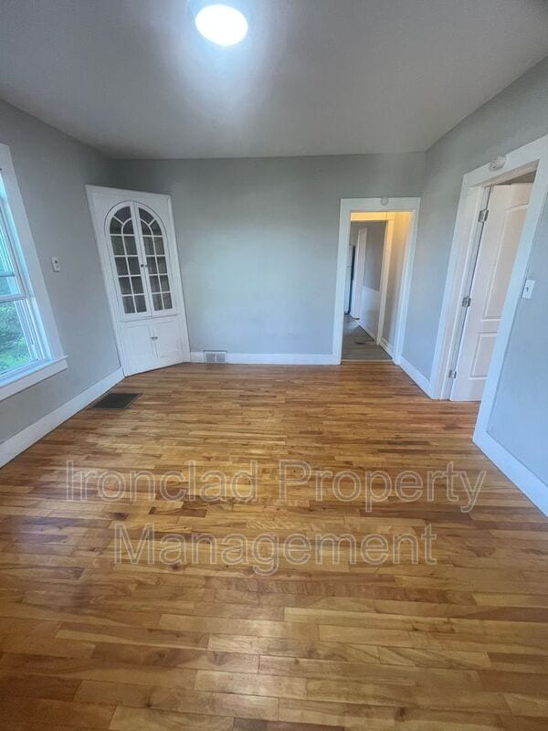 231 Burlington Ave Unit Floor 2, Bristol, CT 06010 Condo for Rent in Bristol, CT