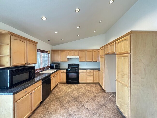 Foto del edificio - Unique property with NO HOA