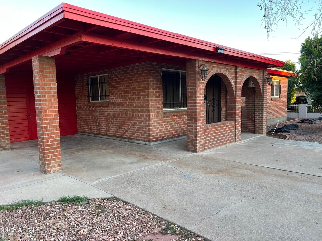 Foto principal - 4019 N 24th Ave