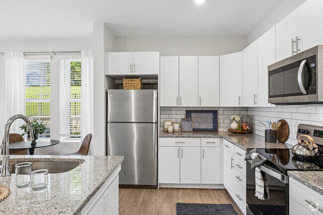 Interior Photo - Madison Ridge