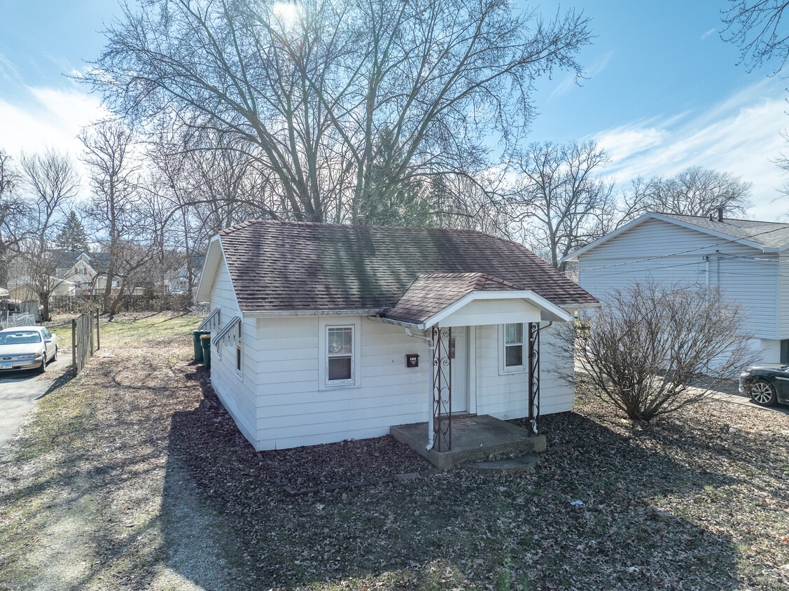 Primary Photo - 1022 Greenleaf St