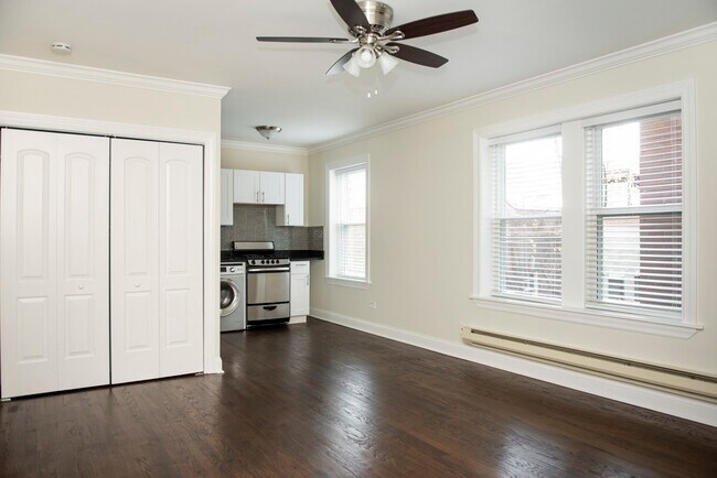 Foto del edificio - 2129 N Dayton St