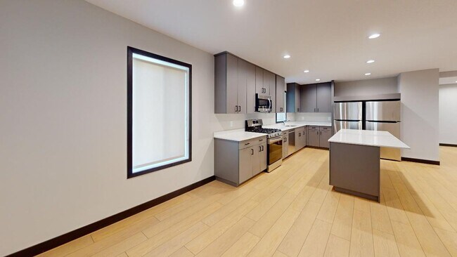 Foto del edificio - 716 11th Ave SE