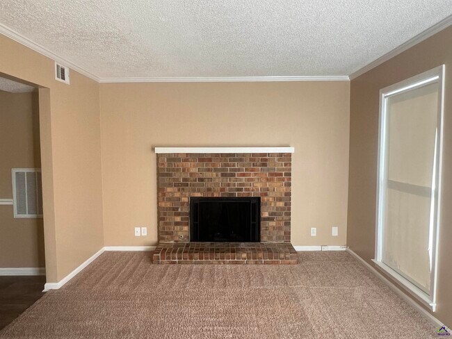 Foto del edificio - 137 N Springs Ct