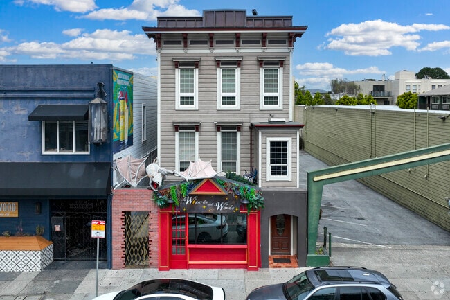 Alternate exterior - 2030-2032 Lombard St
