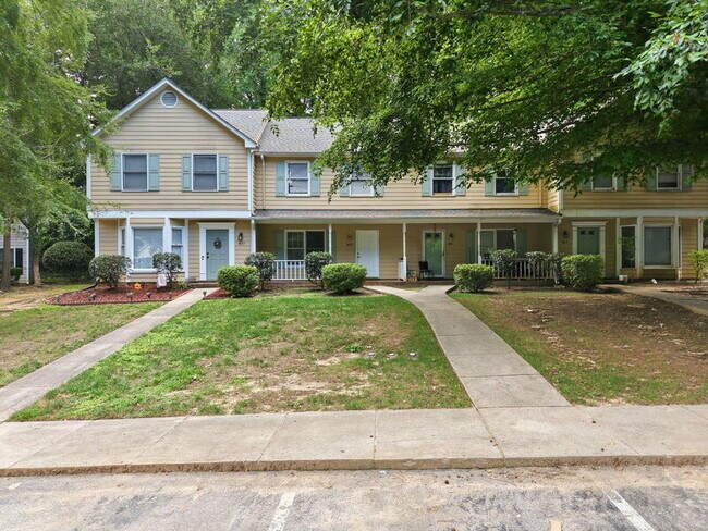 Foto del edificio - 839 Dalewood Dr