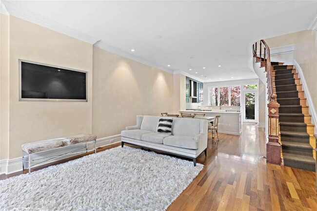 Foto del edificio - 1033 Park Ave