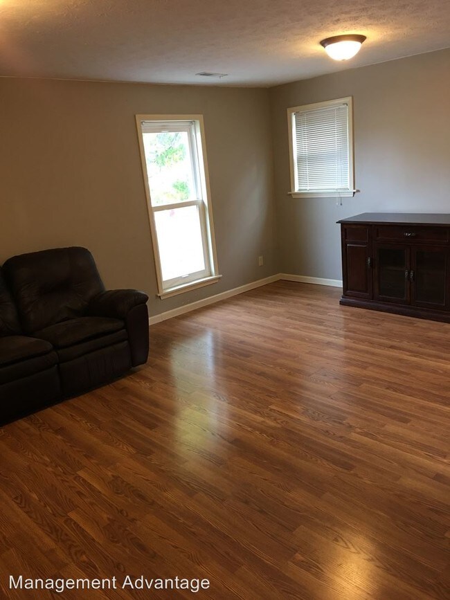 Building Photo - 201 S 6th St