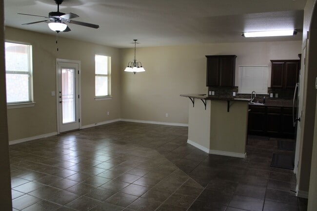 Foto del edificio - 13226 Emerald River St