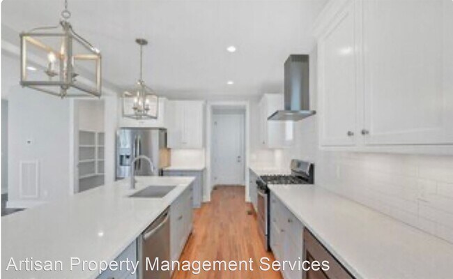 Building Photo - 3 br, 2.5 bath House - 1906 B Hutton Dr.