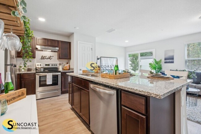 Foto del edificio - 7655 Mailes Ct