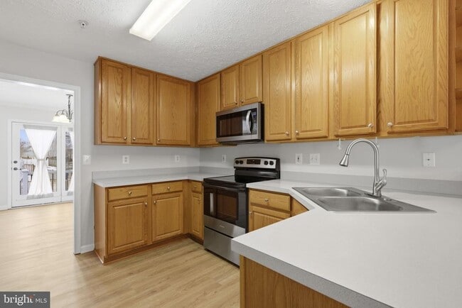 Building Photo - 1953 Sarah Way