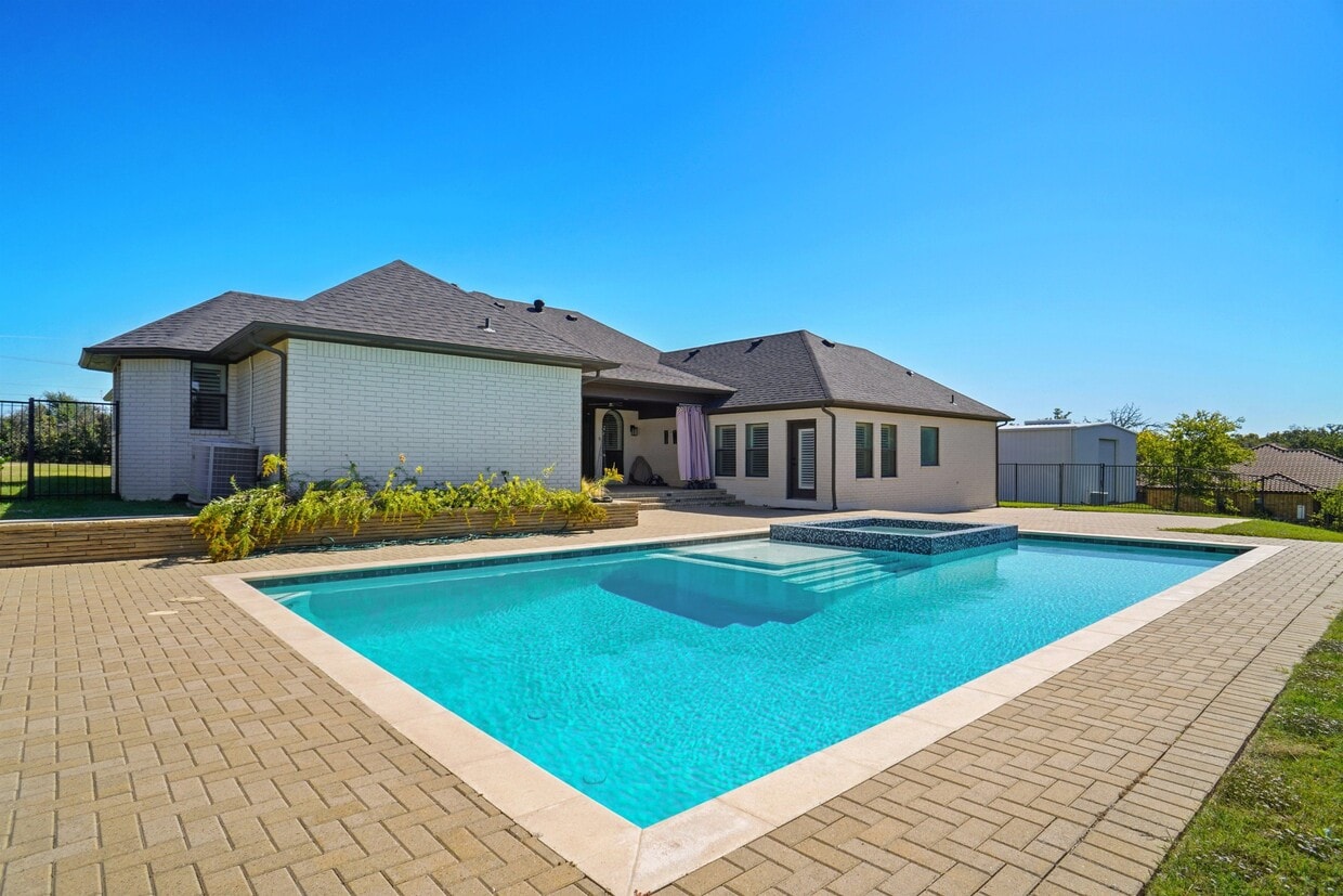 Photo - 13297 Roanoke Rd (Westlake, TX)