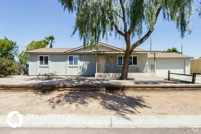Building Photo - 11502 E Crescent Ave