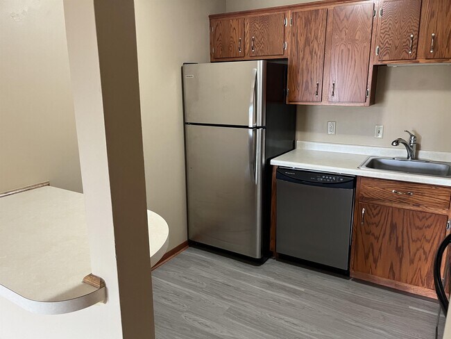 Foto del edificio - 5697 Green Cir Dr