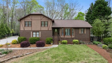 Building Photo - 5192 Ozark Ln