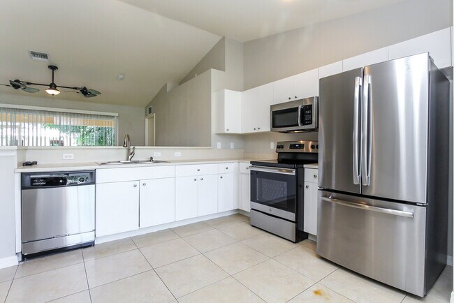 Foto del edificio - 1144 SW 6th Terrace