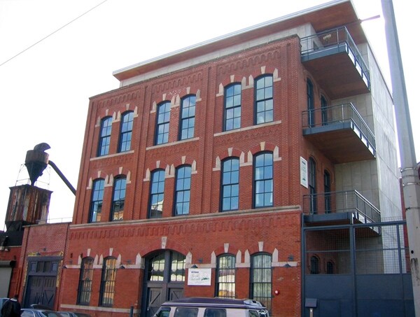 Primary Photo - 1024 Dean St