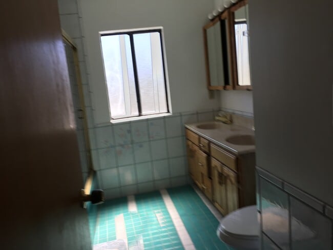 Hi - 409 Dellbrook Ave