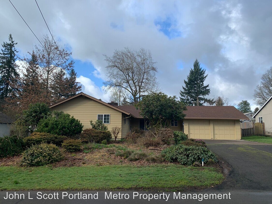 Foto principal - 3 br, 1.5 bath House - 327 Ainsworth Street