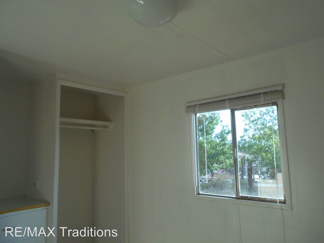 Building Photo - 2 br, 1 bath House - 520 S. 7th West