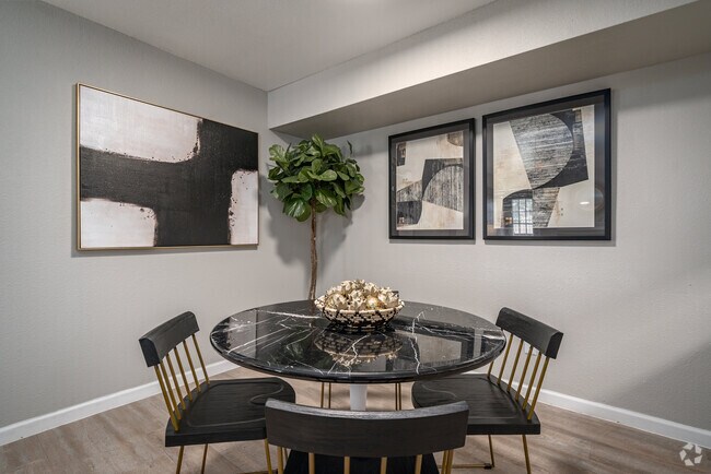 1BR, 1BA - 827SF - The Sutton Apartments