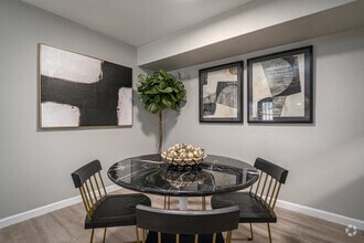 1BR, 1BA - 827SF - The Sutton Apartments