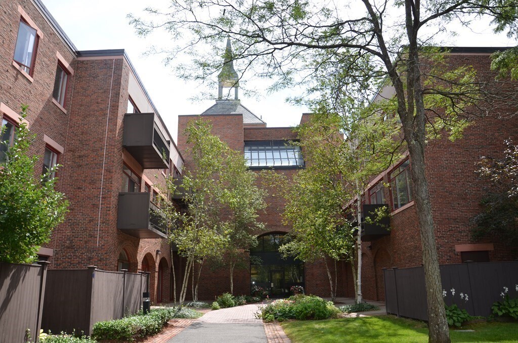 100 Keyes Rd Unit 208, Concord, MA 01742 Condo for Rent in Concord