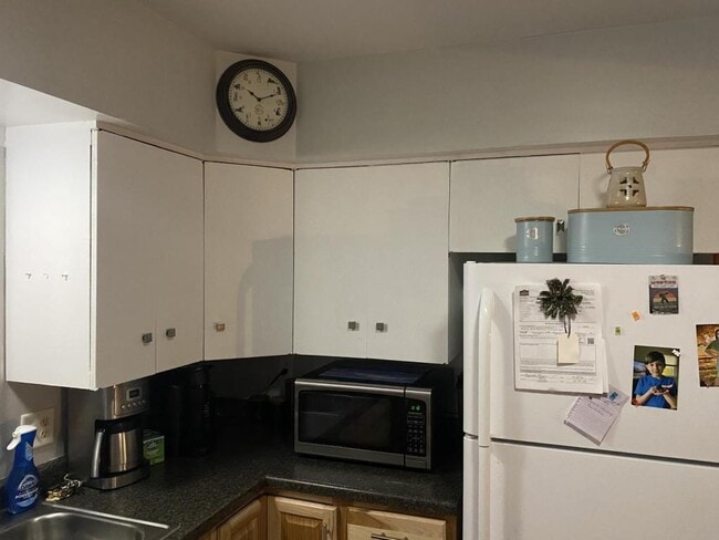 Building Photo - 1634 Hill Ave