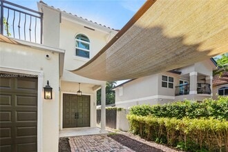 Building Photo - 3160 Matilda St