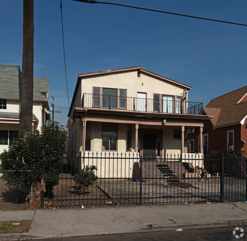 Building Photo - 127 E 25th St