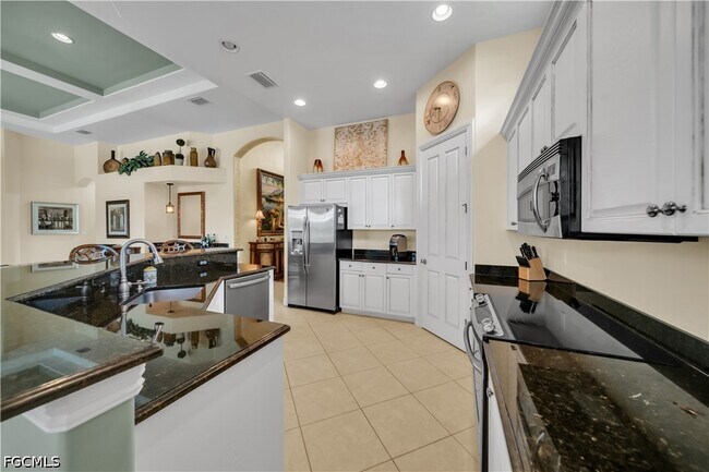 Foto del edificio - 7672 Sussex Ct