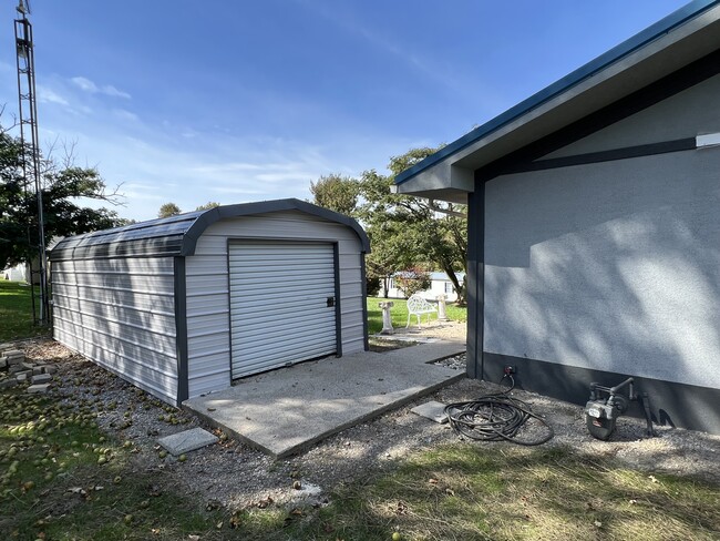 Storage Building in Back - 107 Morgan Run Rd