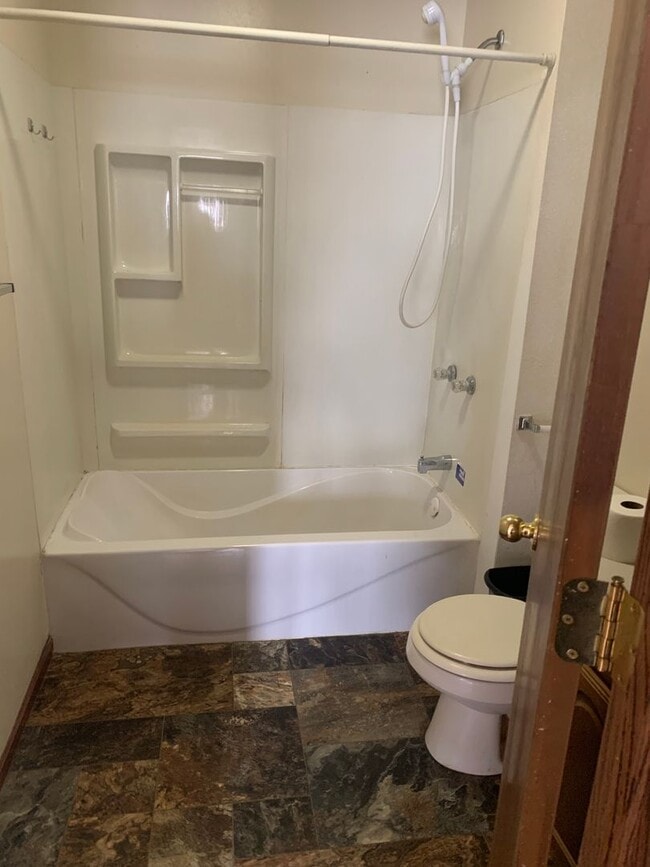 Building Photo - 1/2 PRICE RENT THE FIRST MONTH! Spacious 3 Bedroom, 2 Bathroom Home near Aquaventure Water Park, ...