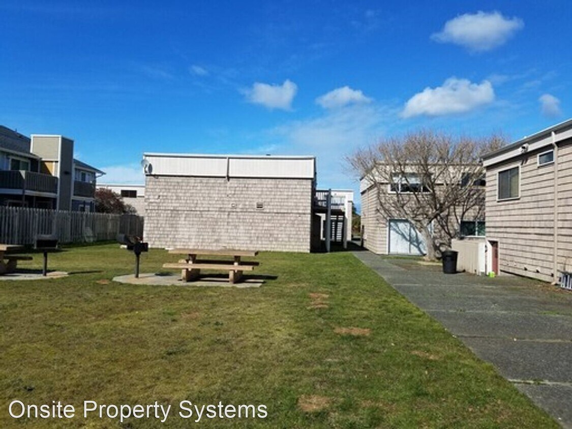 Primary Photo - 303-333-333 E Harding Ave