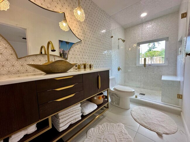 Foto del edificio - 801 NW 6th Dr