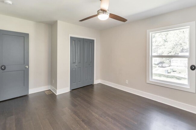 Building Photo - 407 Collier Ridge Dr NW