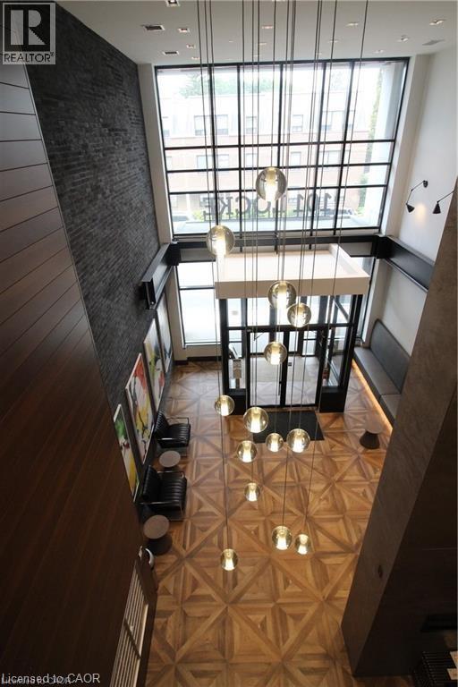 Photo du bâtiment - 101 Locke St S