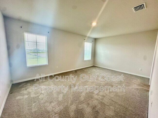 Foto del edificio - 3363 Hilltop Cir