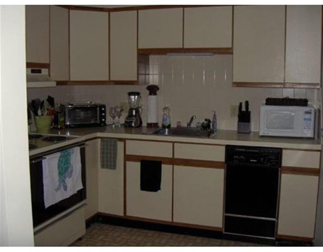 Foto principal - 170 Highland Ave