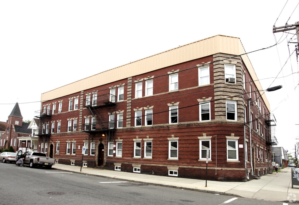 203205 Market St, Perth Amboy, NJ 08861 Apartments in Perth Amboy, NJ
