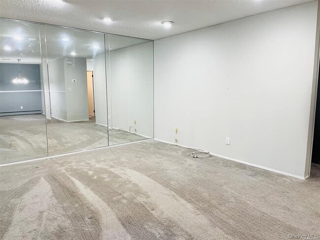 Foto del edificio - 219 Springmeadow Dr
