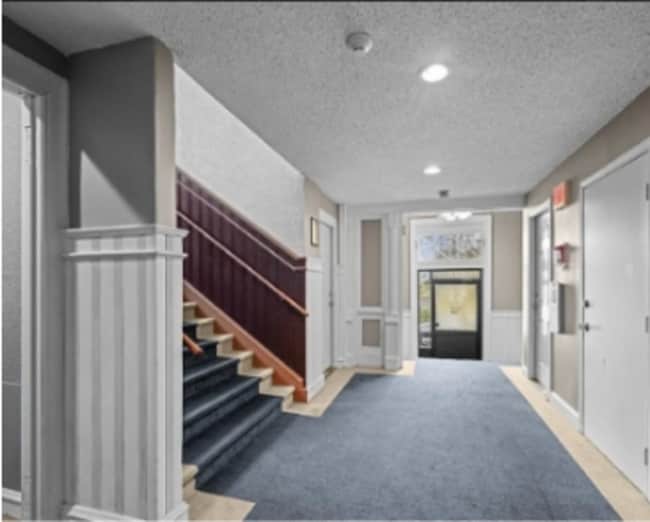 Building Photo - 260 Fountain St