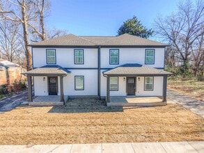 Building Photo - 652 Ayers St