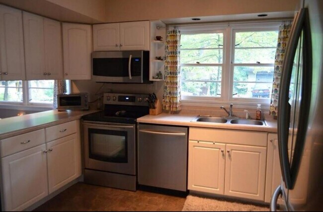 Building Photo - WEST LAFAYETTE SCHOOLS