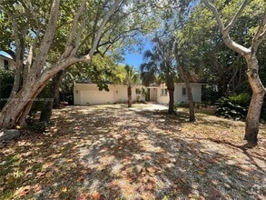 Building Photo - 5930 SW 80th St