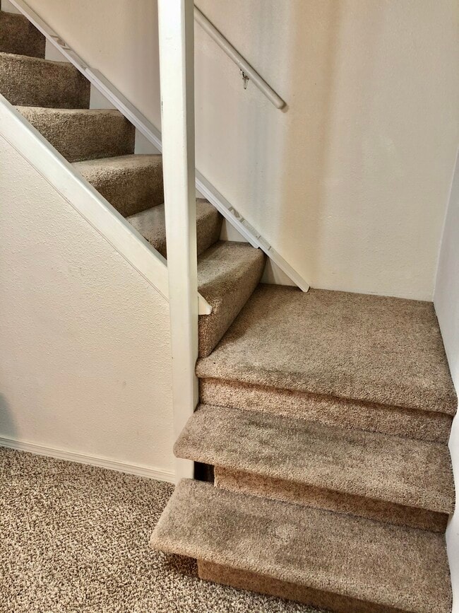 stairs to bedroom, open loft style - 1007 W Main St